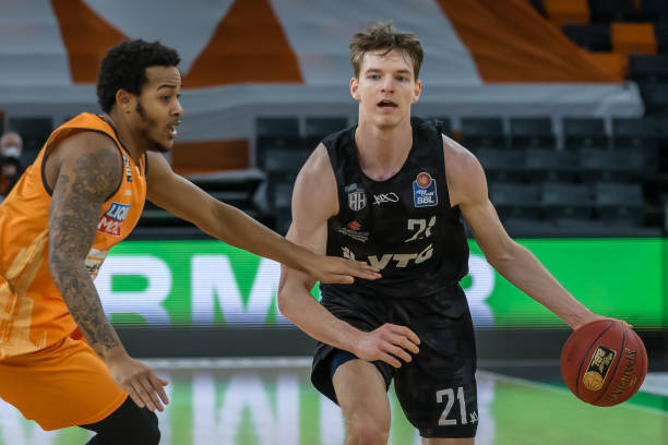 觑的一面 觑的一面