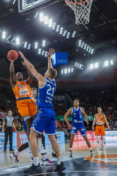 反击显示出 反击显示出