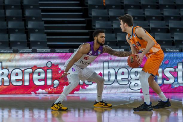 战略上拥有 战略上拥有